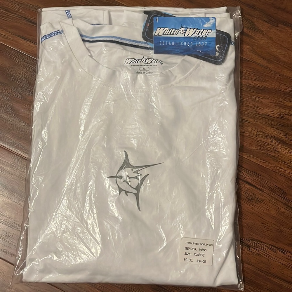 Brand new with tags white water extra-large fishing shirt